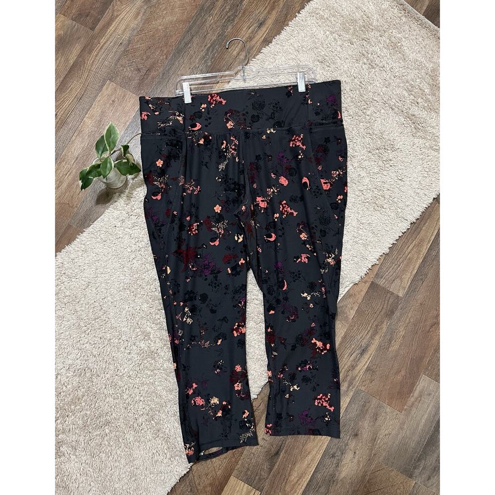 Lane Bryant LIVI 22/24 Gray Vibrant Floral Criss Cross Detail High-Rise Leggings